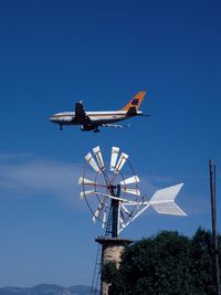 D-AIDF @ LEPA - Hapag-Lloyd landing early 2000's - by Jean Goubet-FRENCHSKY