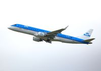 PH-EZN @ CPH - Copenhagen 1.9.2012 - by leo larsen