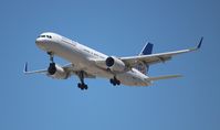 N18119 @ LAX - United - by Florida Metal