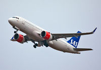 LN-RGO @ EKCH - Copenhagen 24.1.2017 in Haze - by leo larsen