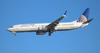 N36472 @ TPA - United - by Florida Metal