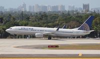 N37420 @ FLL - United - by Florida Metal