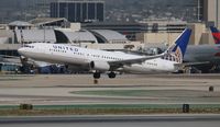 N61886 @ LAX - United - by Florida Metal