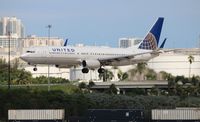 N77510 @ FLL - United - by Florida Metal
