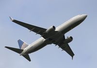 N77525 @ LAX - United - by Florida Metal