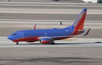 N200WN @ KLAS - Boeing 737-700 - by Mark Pasqualino