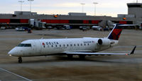 N460SW @ KATL - Taxi Atlanta - by Ronald Barker