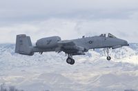80-0218 @ KBOI - Landing RWY 10R.