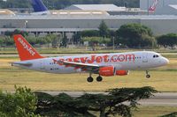 G-EZWA @ LFBO - Airbus A320-214, Landing rwy 14R, Toulouse-Blagnac airport (LFBO-TLS) - by Yves-Q