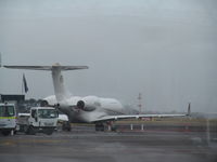 B-3246 @ NZAA - at AKL on biz parking - by magnaman