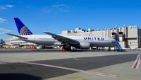 N214UA @ KSFO - SFO 2012 - by Clayton Eddy