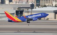 N7819A @ KLAS - Boeing 737-700