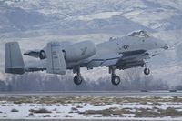 78-0624 @ KBOI - Landing RWY 10R.  190th Fighter Sq., Idaho ANG. - by Gerald Howard