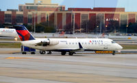 N881AS @ KATL - Taxi Atlanta - by Ronald Barker