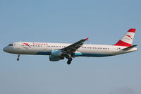 OE-LBB @ EBBR - Brussels International Airport.