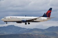 N390DA @ KBOI - Landing RWY 28R. - by Gerald Howard
