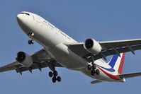 F-RARF @ LFBD - COTAM 1276 touch and go runway 23 - by Jean Goubet-FRENCHSKY