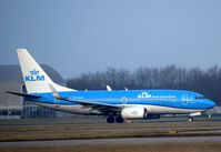 PH-BGD @ EGCC - At Manchester - by Guitarist