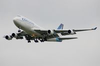 F-GTUI @ LFFQ - Boeing 747-422, On display, La Ferté-Alais airfield (LFFQ) Air show 2016 - by Yves-Q