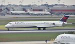 N960DL @ KATL - Arriving at Atlanta - by Todd Royer