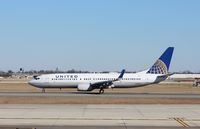 N76265 @ KORD - Boeing 737-800