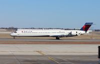 N932DN @ KORD - MD-90-30 - by Mark Pasqualino