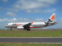 VH-VGI @ NZAA - at nzaa taxyway - by magnaman