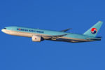 HL8252 @ VIE - Korean Air Cargo - by Chris Jilli