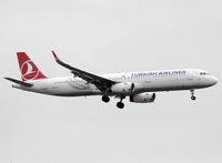 TC-JSV @ LEBL - Landing rwy 25R - by Shunn311