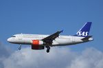 OY-KBR @ EKCH - Short finals too Land