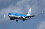 PH-BXV @ EKCH - Short finals to land