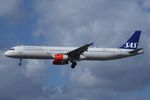 LN-RKI @ EKCH - Short finals to land
