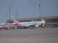 N754UW @ IAH - American A319-112 - by Christian Maurer