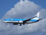 PH-BXV @ EKCH - Short finals to land at Copenhagen