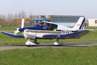 PH-SVT @ EBKT - Taxiing to rwy 06.