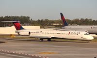 N952DL @ KATL - MD-88