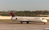 N907DL @ KATL - MD-88