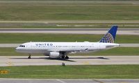 N446UA @ KIAH - Airbus A320