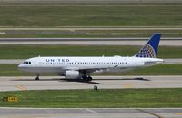 N489UA @ KIAH - Airbus A320
