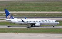N33289 @ KIAH - Boeing 737-800