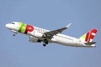 CS-TMW @ CPH - Copenhagen 9.4.2017 now with winglets - by leo larsen