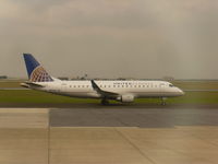 N88335 @ HRL - ERJ-175LR - by Christian Maurer
