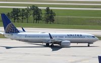 N76505 @ KIAH - Boeing 737-800
