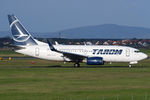 YR-BGH @ VIE - TAROM