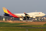 HL7415 @ VIE - Asiana Cargo - by Chris Jilli