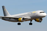 EC-JTR @ VIE - Vueling - by Chris Jilli