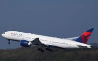N710DN @ EGCC - At Manchester - by Guitarist