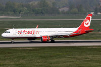 OE-LNZ @ EDDL - DUSSELDORF Airport - by Jeroen Stroes