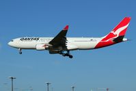 VH-EBD @ SYD - Early Morning Arrival