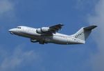EI-RJZ @ EGSH - Climbing out